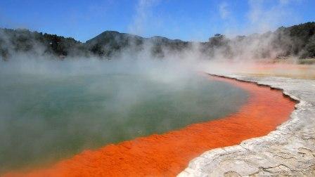 শ্যাম্পেন লেক, Wai-O-Tapu