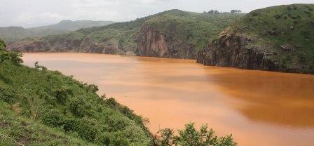 খুনি হ্রদ, Killer Lake